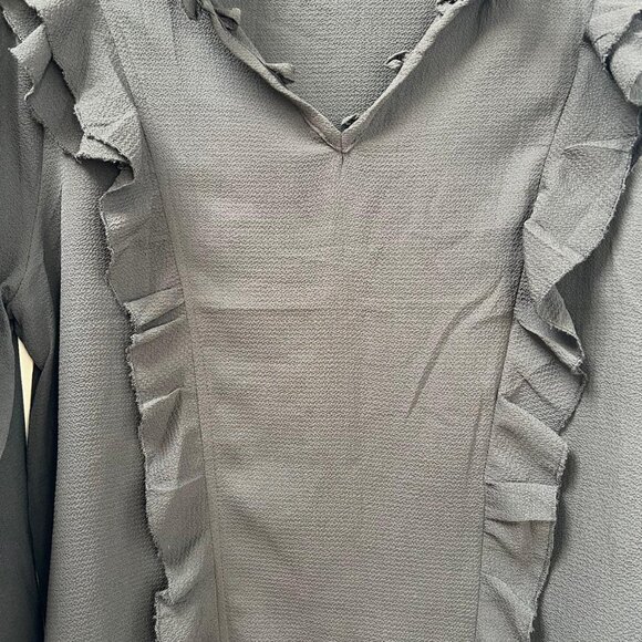 Chic Black Ruffle Blouse – Feminine & Flowy Elegance - Picture 3 of 5